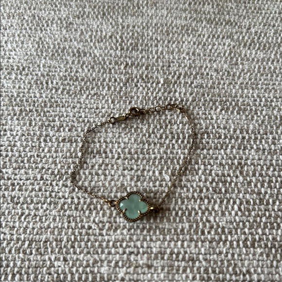 Elegant Gold Bracelet with Green Clover Charm - Picture 1 of 1